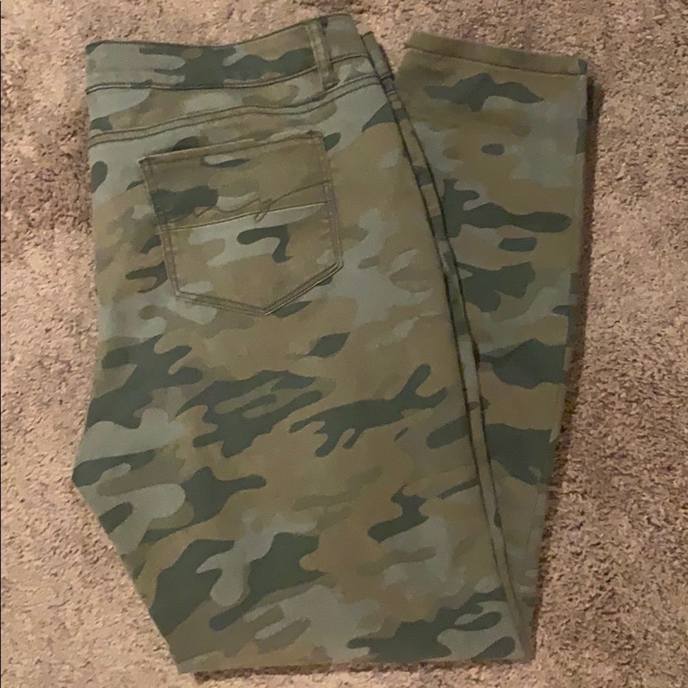 Camo pants